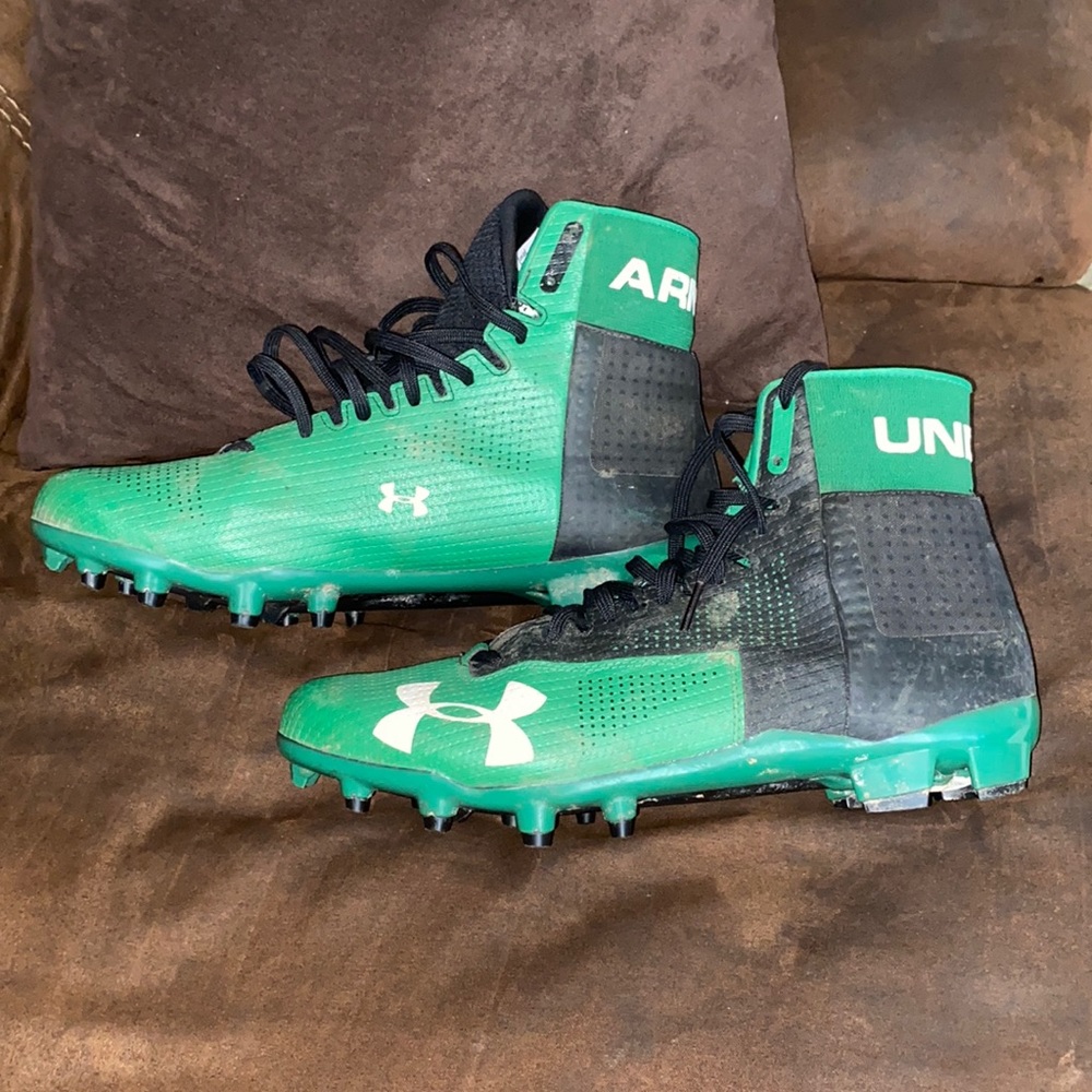 UNDER ARMOUR | Football cleats men’s 10